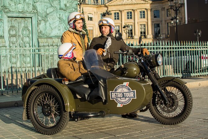 Paris Private Flexible Duration Guided Tour on a Vintage Sidecar - The two seats and the ride itself