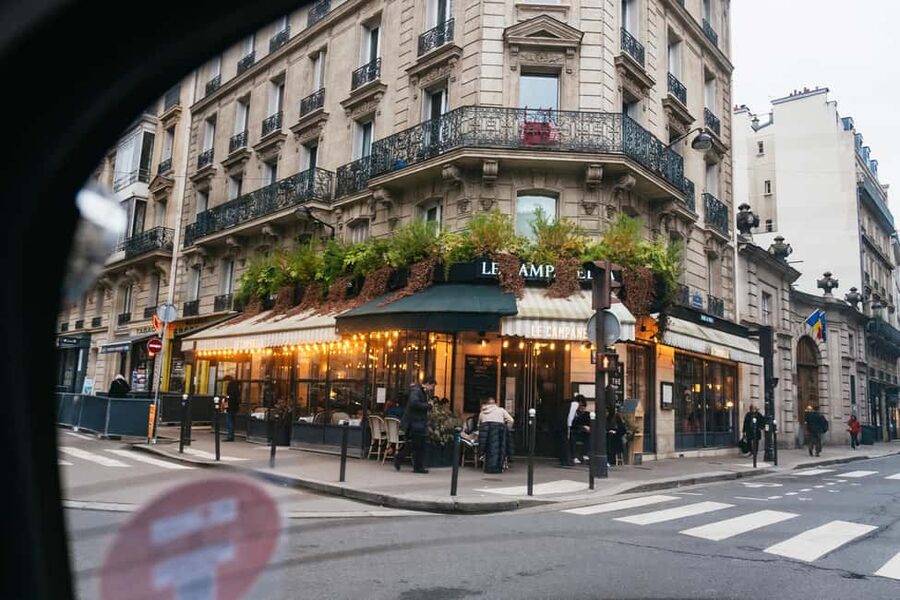 Paris: Private Guided City Tour in a Traction Avant or DS 21 - Place Vendôme, Palais Garnier, and Paris style