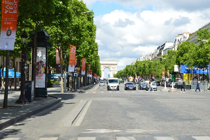 Paris Private Guided Layover Tours - Meeting your guide at CDG or Orly