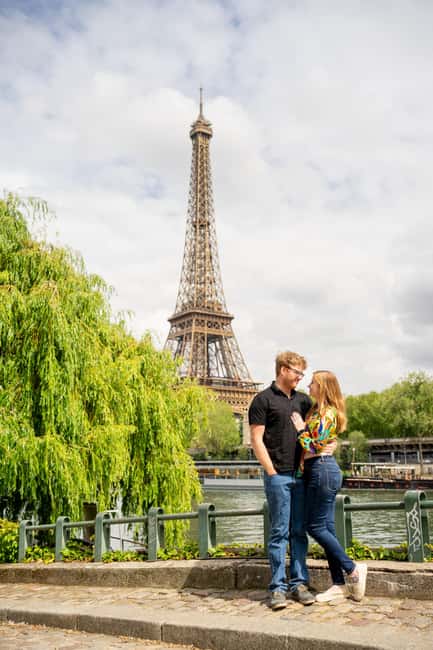 Paris: Private Photoshoot at the Eiffel Tower - Timing, crowds, weather, and late arrivals