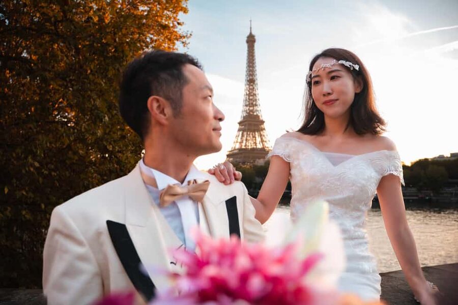 Paris: Private Photoshoot Near the Eiffel Tower - The Seine and French Architecture