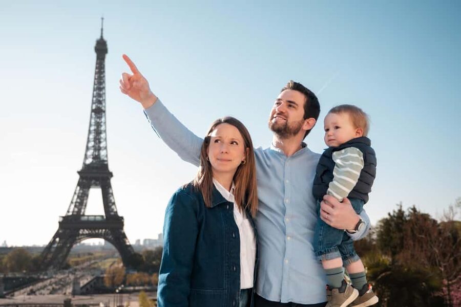 Paris: Private Photoshoot Near the Eiffel Tower - Light and Timing: Book With Care