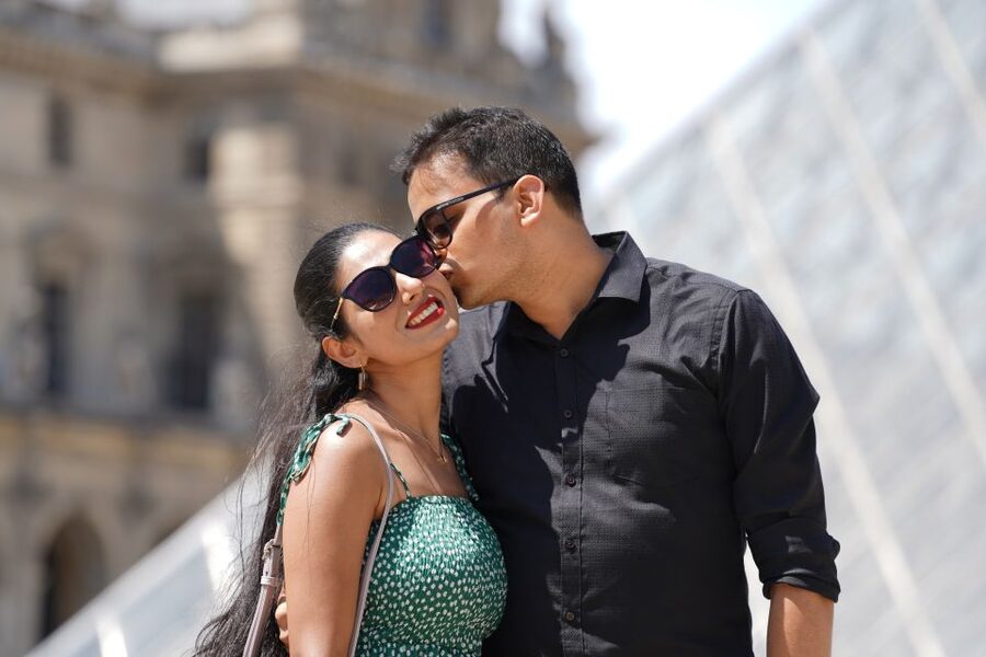 Paris: Private Photoshoot Outside the Louvre Museum - Cancellation, Accessibility, and Language Details