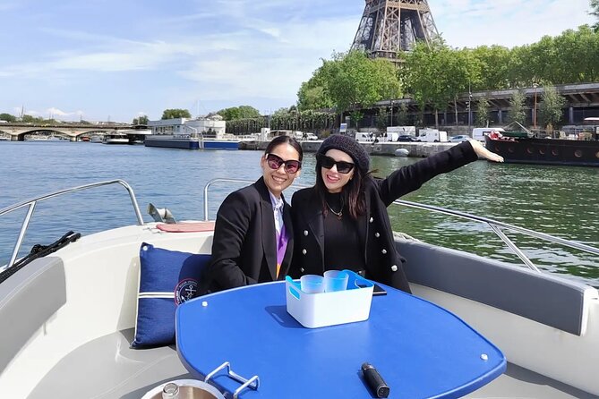Paris Private Seine River Cruise with your Captain Guide - Why a private boat changes the Seine experience