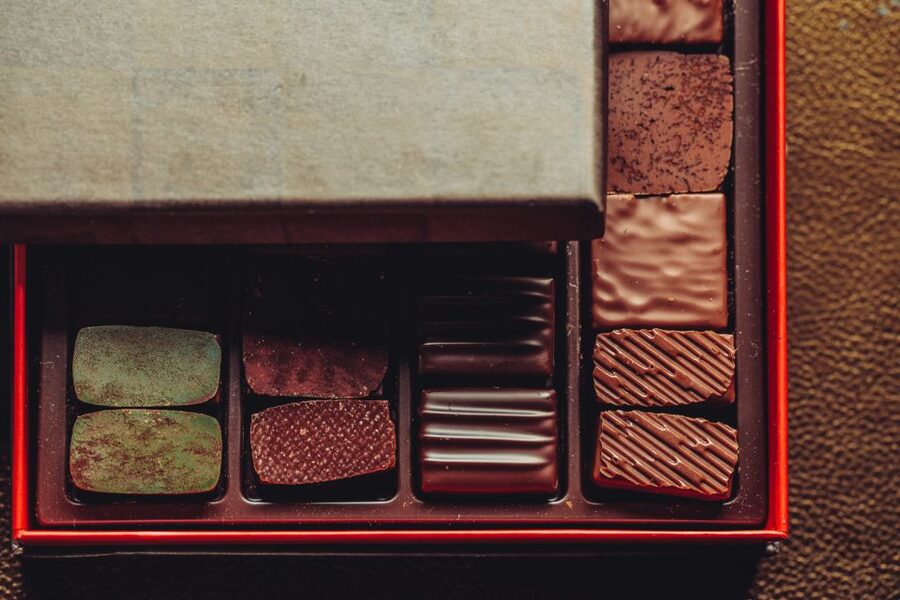 Paris: Pure Chocolate Walking Tour - Five stops, five ways to make chocolate