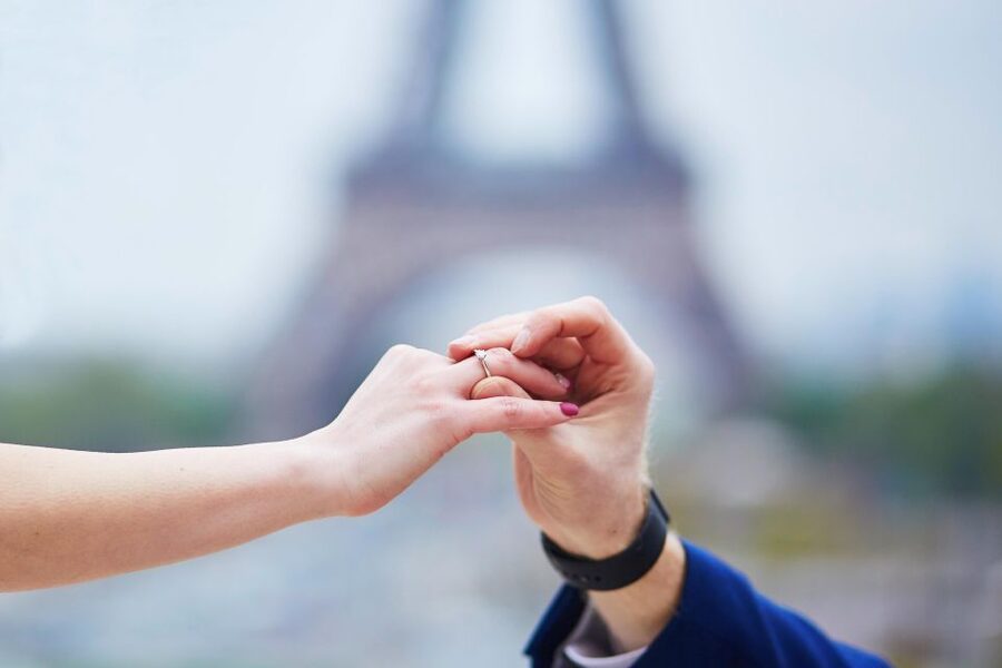 Paris: Romantic Photoshoot for Couples - Is $150 good value?