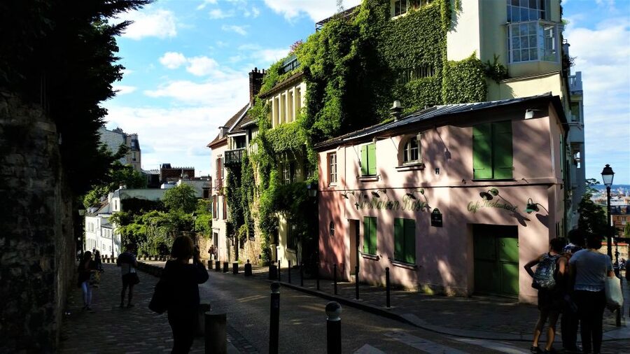 Paris: Sacré-Coeur and Montmartre Tour with Expert Guide - Key points to know before booking
