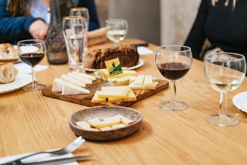 Paris: Saint Germain des Prés Guided Foodie Walking Tour - Why the six-person limit matters