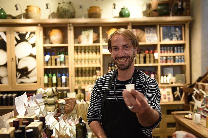 Paris Saint-Germain French Gastronomy Tasting Food Tour - How the guides shape the experience