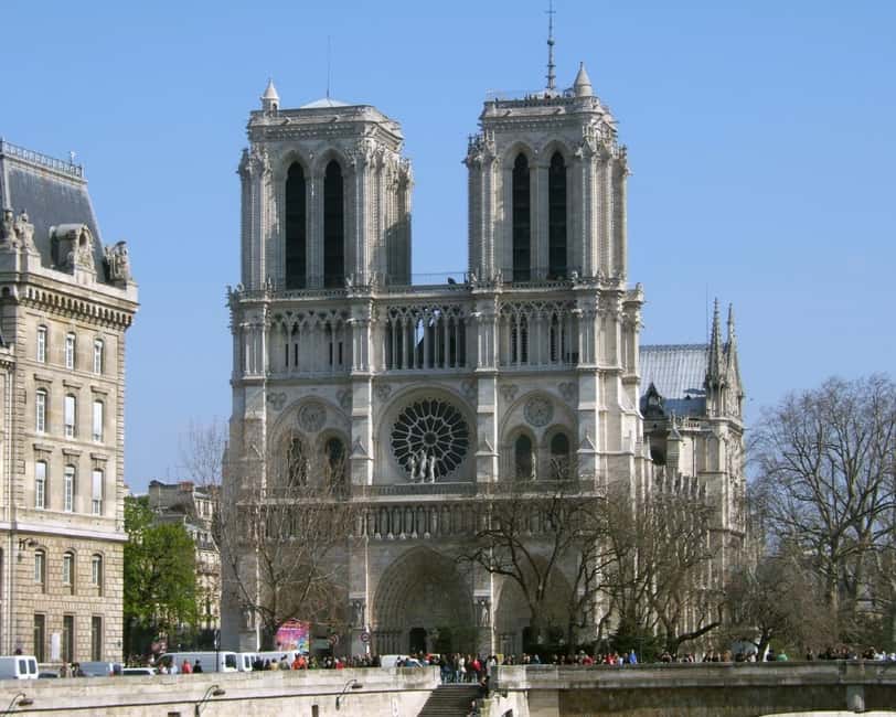 Paris: Sainte-Chapelle Entry with Notre Dame Outdoor Tour - Sainte-Chapelle’s stained glass is the visual payoff