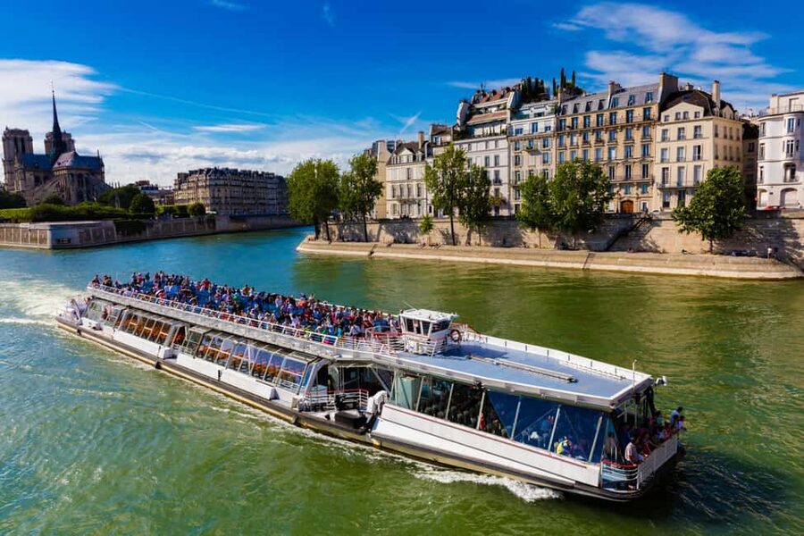 Paris : Scenic Cruise on the Seine River with Champagne - Key points to know before boarding