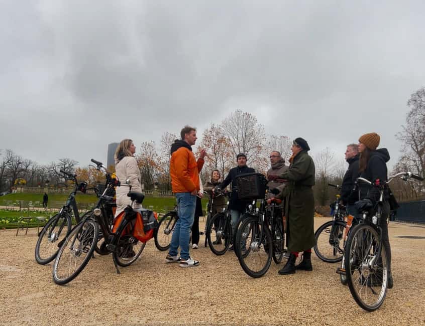 Paris: Secret City Bike Tour Off the Tourist Path - Bourse de Commerce and the ride back to Opéra