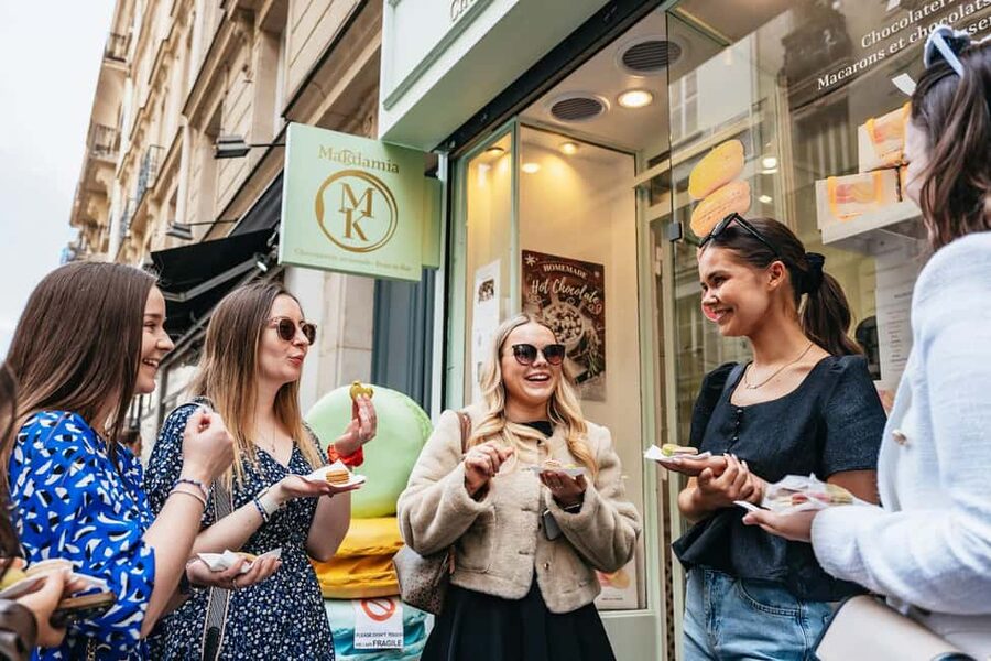 Paris: Seine Cruise and Macaron Tasting by the Eiffel Tower - Key points to know before you book