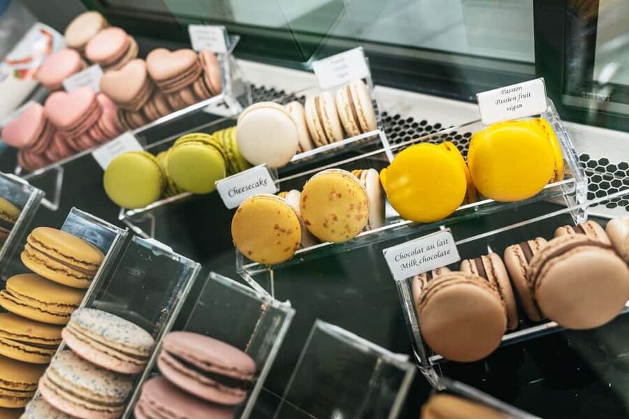 Paris: Seine Cruise and Macaron Tasting by the Eiffel Tower - What you see from the Seine