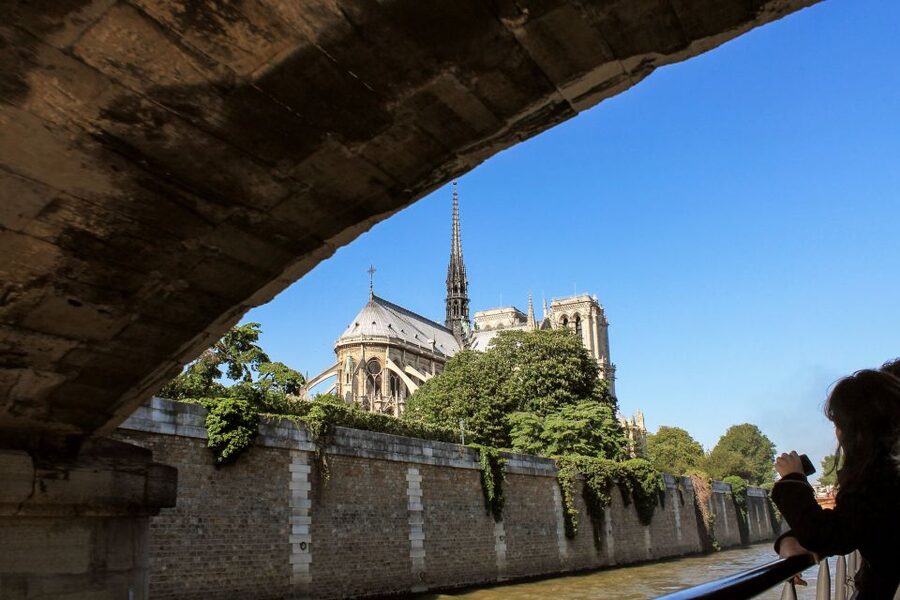 Paris: Seine River and Canal Saint-Martin Cruise - Famous Paris sights from the Seine