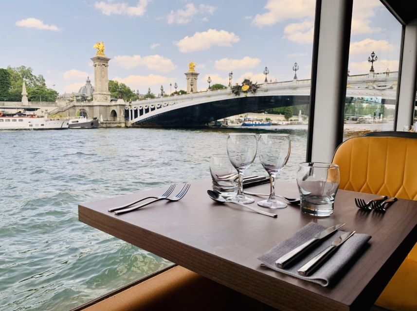 Paris: Seine River Bistronomic Dinner Cruise - What arrives at your table