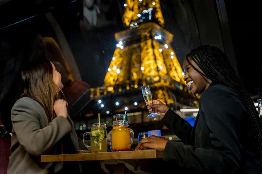 Paris: Seine River Champagne Dinner Cruise with Live Music - Boarding beside the Orsay Museum