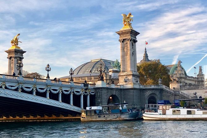 Paris Seine River Champagne Tasting Cruise - A Seine cruise with Champagne at its center