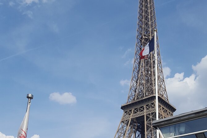 Paris Seine River Champagne Tasting Cruise - Who will enjoy this most?