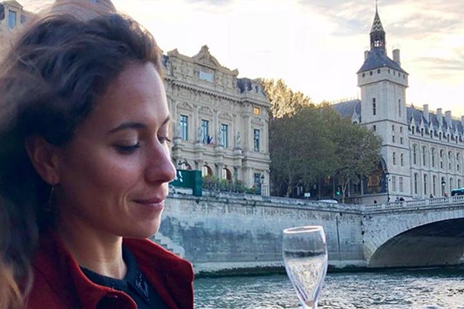 Paris Seine River Champagne Tasting Cruise - Starting below the Eiffel Tower at 6:30 pm