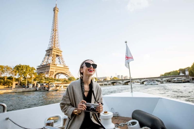 Paris: Seine River Cruise with a Live Guide - Why the Seine is such a good first look at Paris