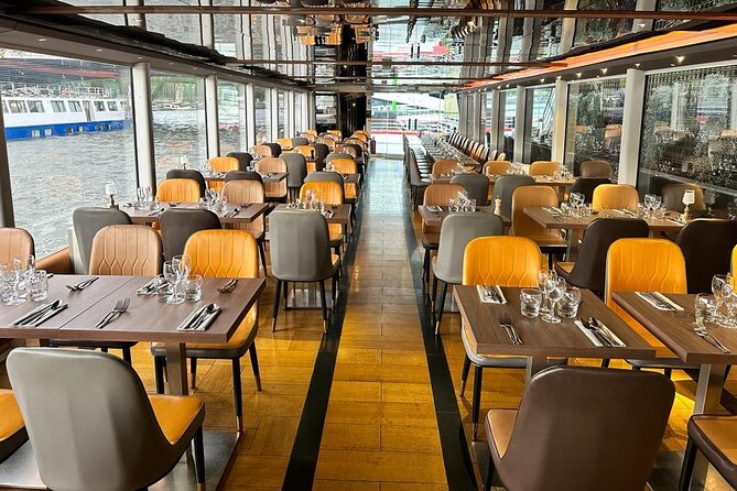 Paris Seine River dinner cruise from Alexandre III bridge - How the value compares with a regular dinner