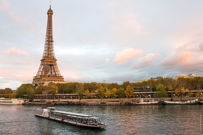 Paris Seine River Gourmet Lunch Cruise with Champagne Option - The three-course meal and sample choices