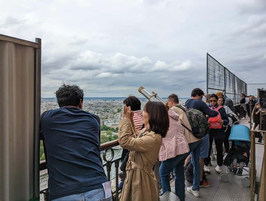 Paris: Skip-the-Line Eiffel Tower and Trocadero Gardens Tour - What you see from the second floor