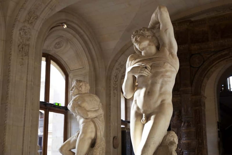 Paris: Skip-the-Line Louvre Highlights Tour with Mona Lisa - The 9:30 AM small-group advantage