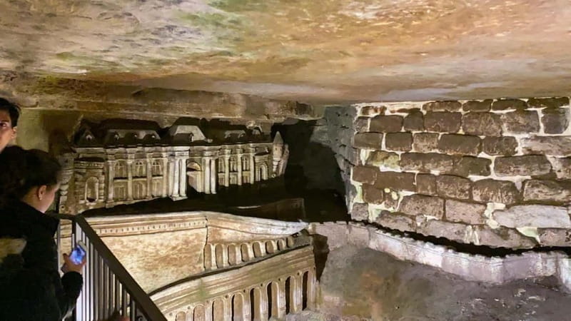 Paris: Small-Group Catacombs Tour with Skip-the-Line Entry - Key Points