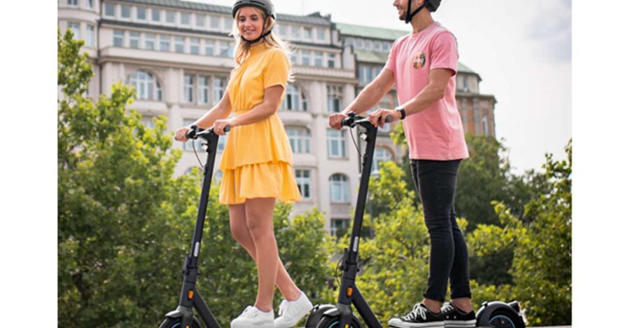 Paris: Small-Group E-Scooter Tour with a Local Guide - Why an e-scooter works well for a first Paris tour