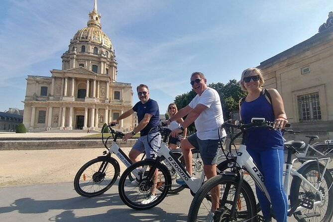 Paris: Small Group Highlights E-Bike Guided Tour - The Eiffel Tower: ending with Paris’s familiar symbol