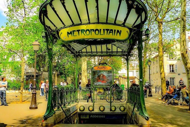 Paris: Small Group Moulin Rouge &Sacré Cœur Montmartre Tour - How demanding is the walking?