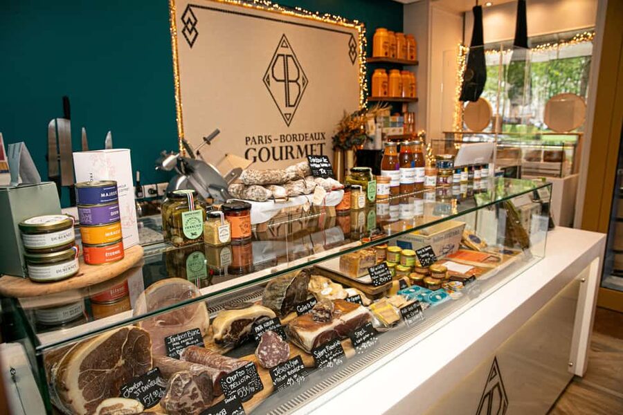 Paris: Tasting of 3 Wine and 3 Cheese - Should you book it?