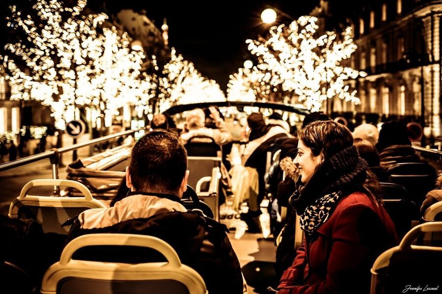 Paris: Tootbus Open-Top Christmas Bus Tour - Opéra and Place Vendôme