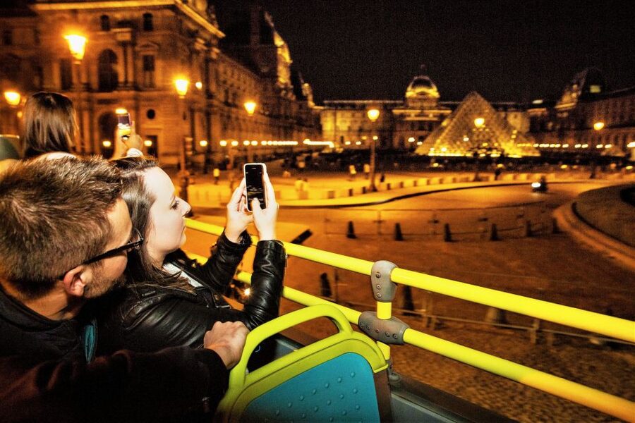 Paris: Tootbus Open-Top Christmas Bus Tour - Starting at Boulevard des Capucines