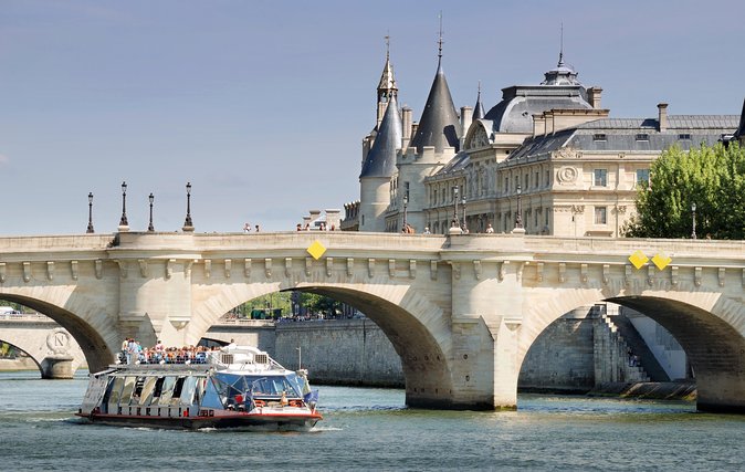 Paris Tour with Lunch at the Eiffel Tower and Seine River Cruise - The one-hour Seine cruise