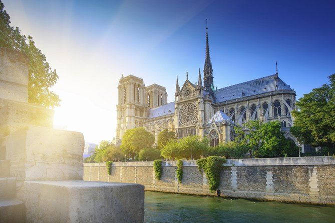 Paris Tour with Lunch at the Eiffel Tower and Seine River Cruise - Is $249.93 a fair price?