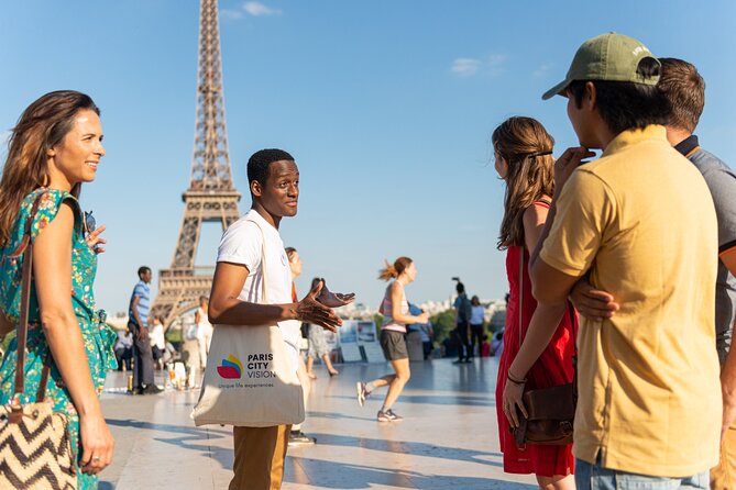 Paris Tour with Lunch at the Eiffel Tower and Seine River Cruise - The coach route and Paris landmarks