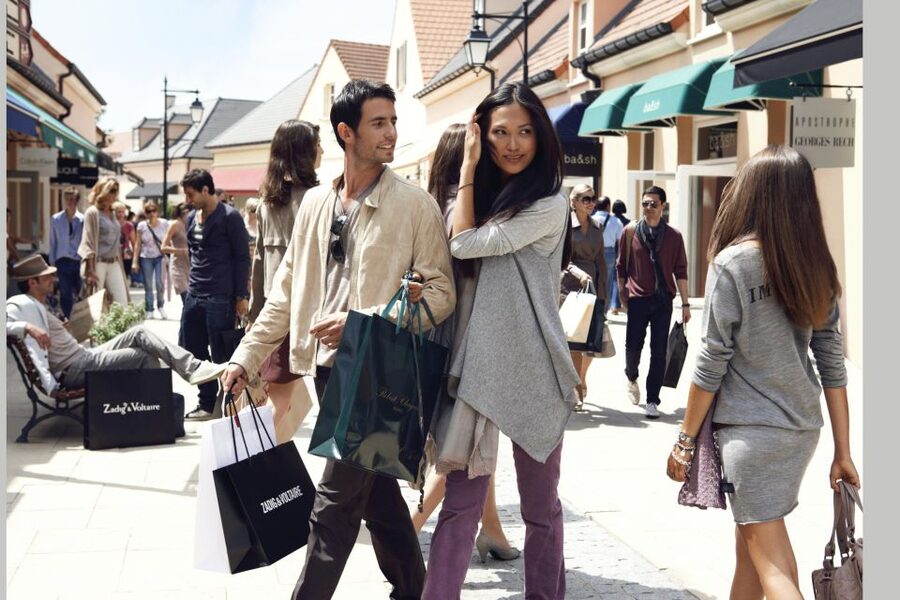 Paris: Vallée Village Outlet Shopping Day - How to make the day work better