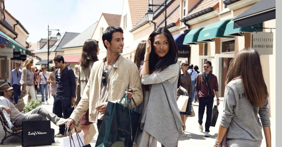 Paris: Vallée Village Outlet Shopping Day - First look at the open-air shopping village