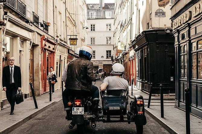 Paris Vintage Sidecar Tour – Emily in Paris highlights - Pont Alexandre III and the Seine