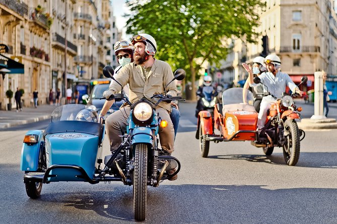 Paris Vintage Sidecar Tour – Emily in Paris highlights - Two different Eiffel Tower views