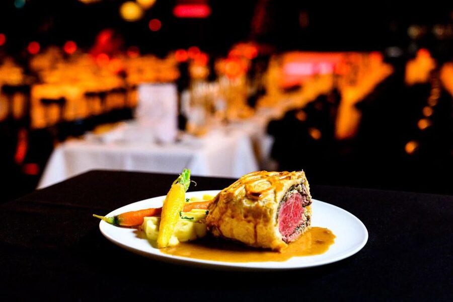 Paris: VIP Dinner and Cabaret Show at Paradis Latin - Main courses with a French fine-dining feel