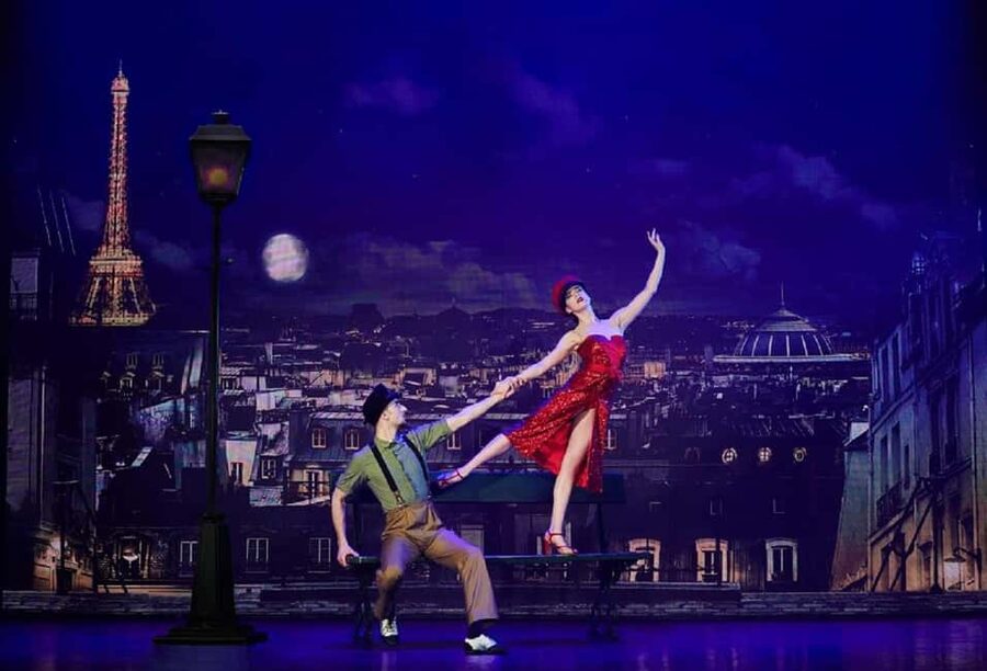 Paris: VIP Dinner and Cabaret Show at Paradis Latin - L’Oiseau Paradis after dinner