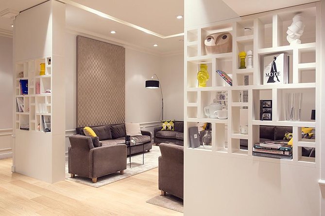 Paris VIP Shopping Experience-Lounge Access, Tea time & Transfer - What the $119.27 price really buys
