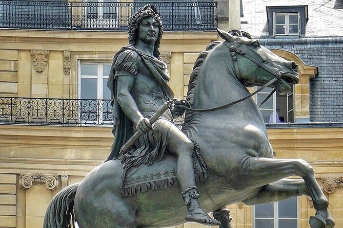 Paris Walking Tour , Historical Sites . - Price, timing, and practical value