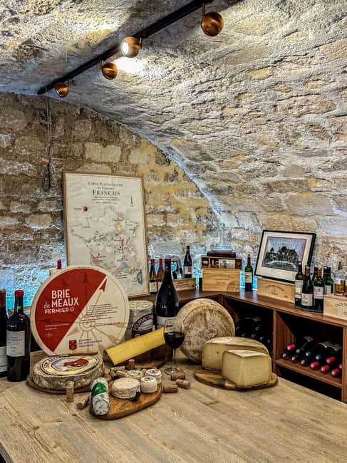 Paris: Wine & Cheese Tasting Master Class Near Eiffel Tower - A Paris wine class below a neighborhood shop