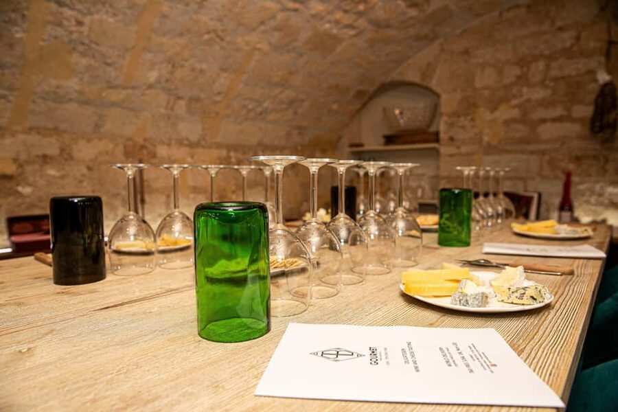 Paris: Wine & Cheese Tasting Master Class Near Eiffel Tower - My call: a smart food stop near the Eiffel Tower