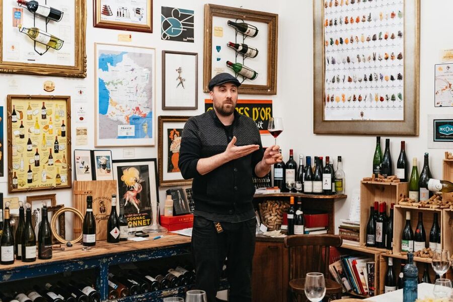 Paris: Wine Tasting Experience with 6 Wines and Cheese Board - Learning the basic five S approach